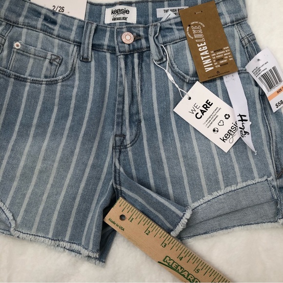 KENSIE JEANS VINTAGE LUXE NWT THE HIGH RISE SHORT SIZE 2/26 STRIPED DENIM - Picture 15 of 16